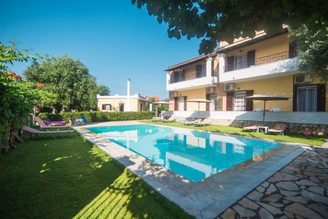 Villa-toula *