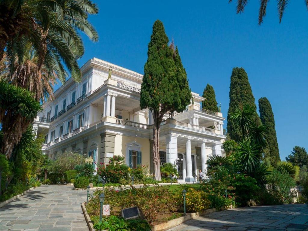Villa-toula *